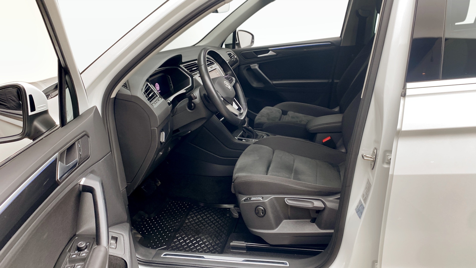 Volkswagen Tiguan RAN68W