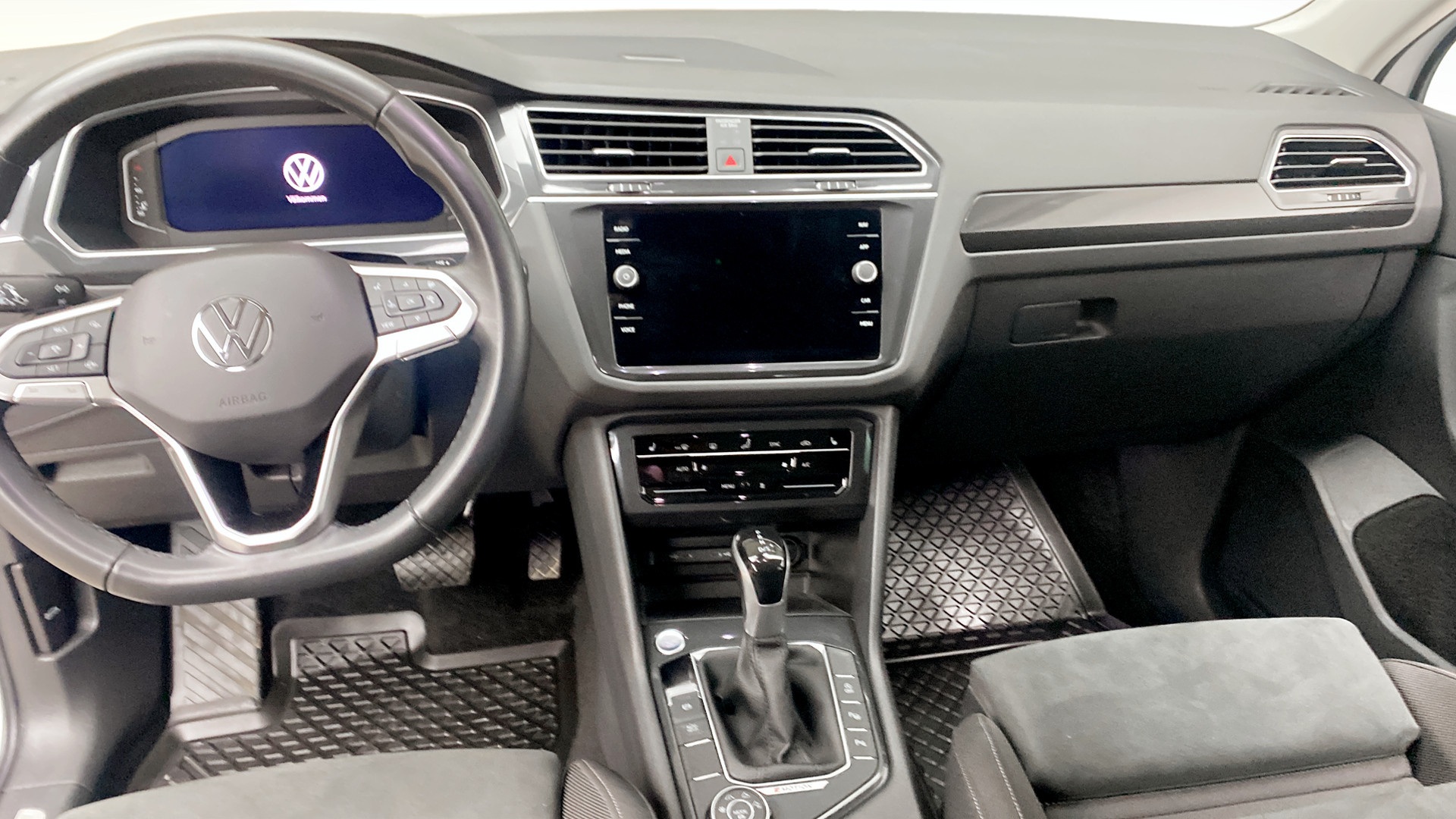 Volkswagen Tiguan RAN68W