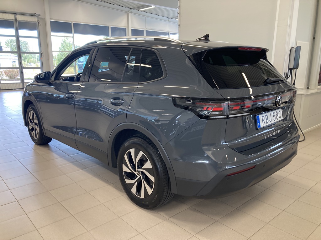 Volkswagen Tiguan RBJ58C