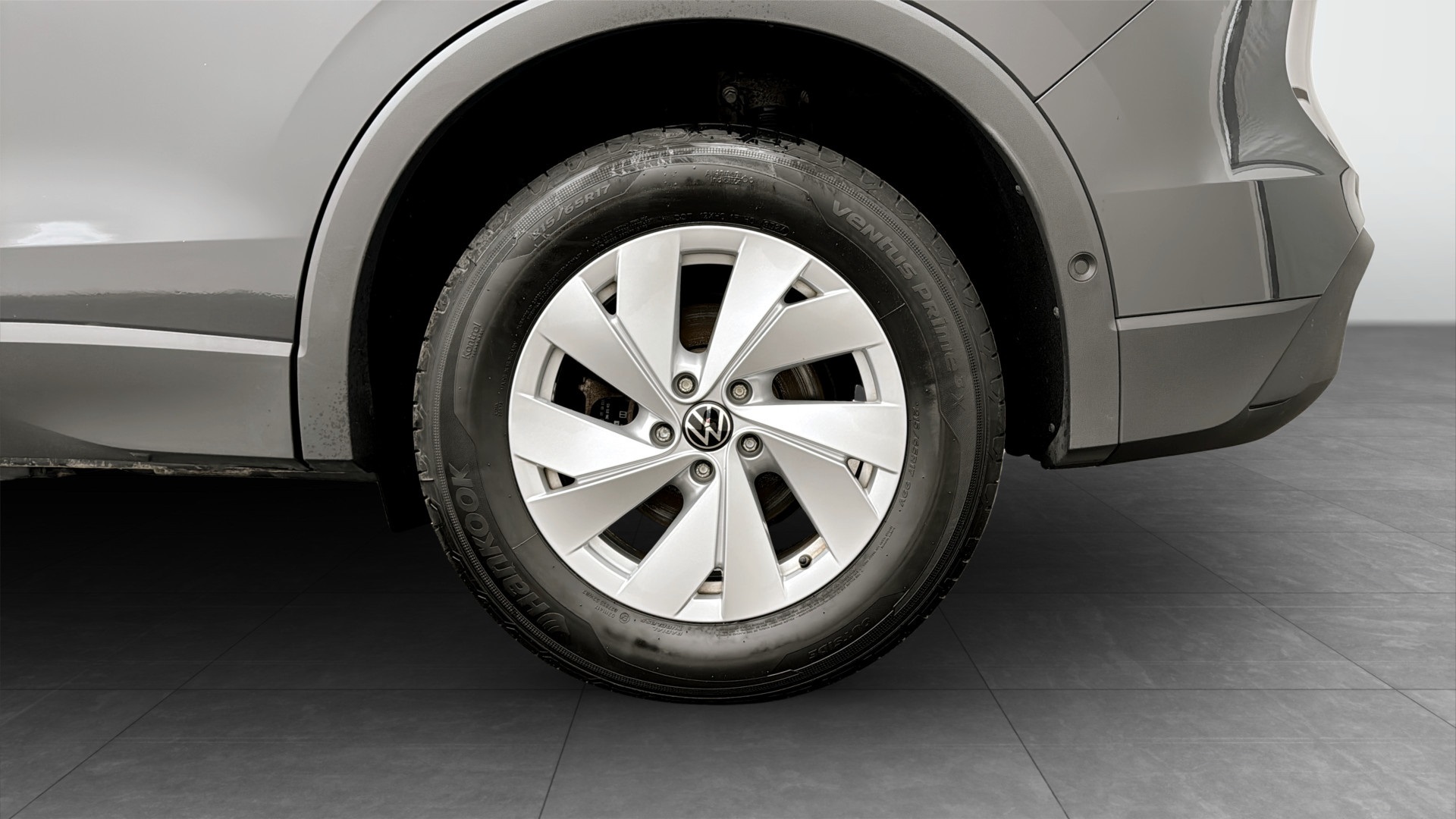 Volkswagen Tiguan RBK70F