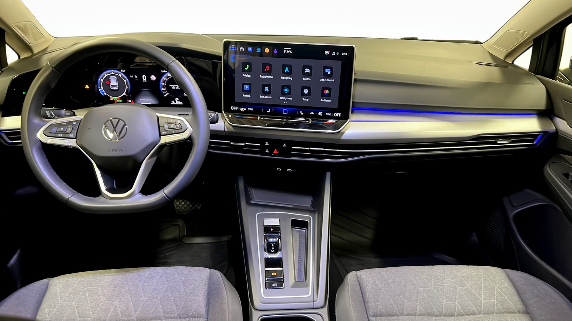Volkswagen Golf RBS48M