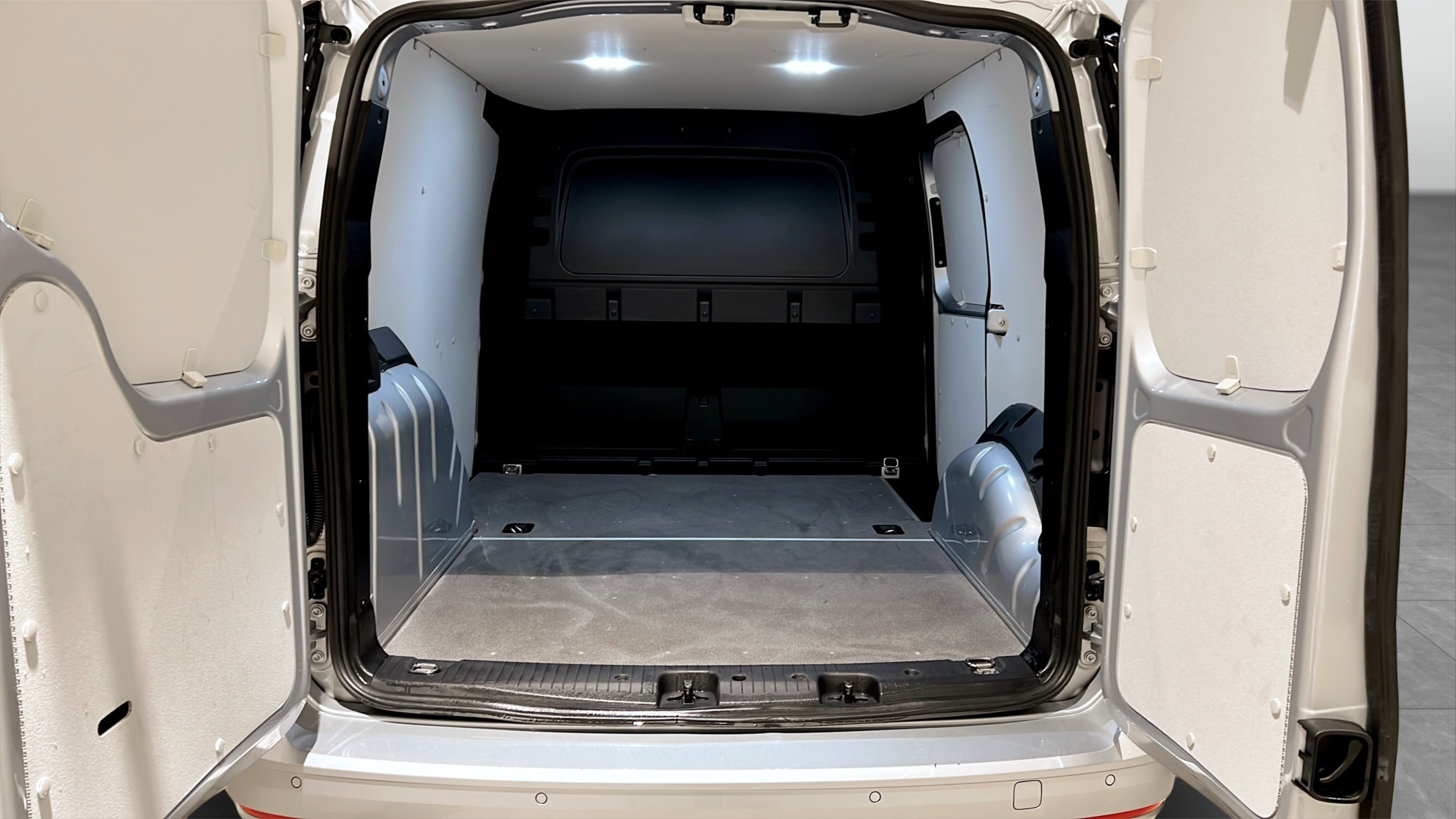 Volkswagen Caddy Cargo RBW26H