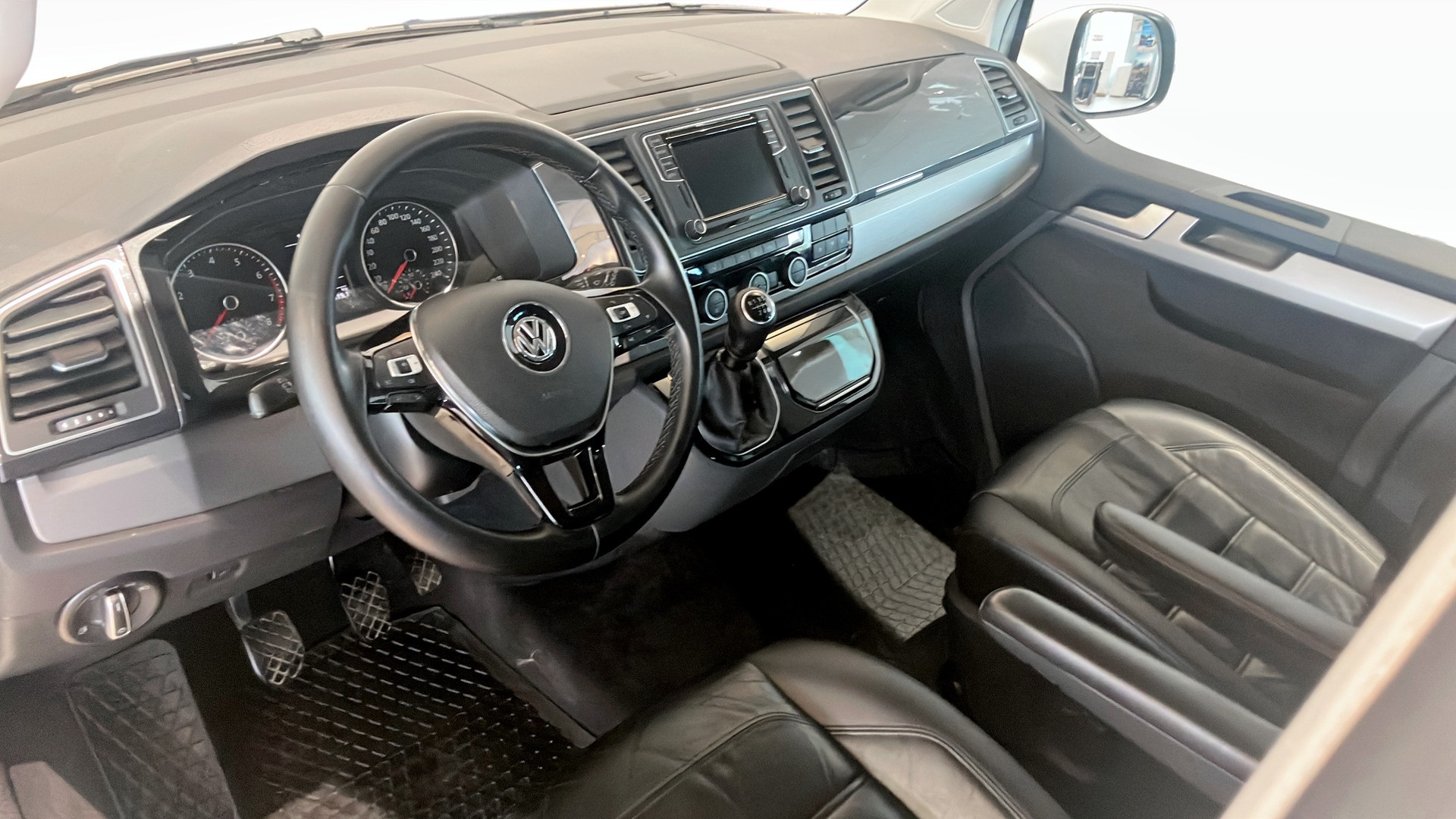 Volkswagen Multivan RBX626