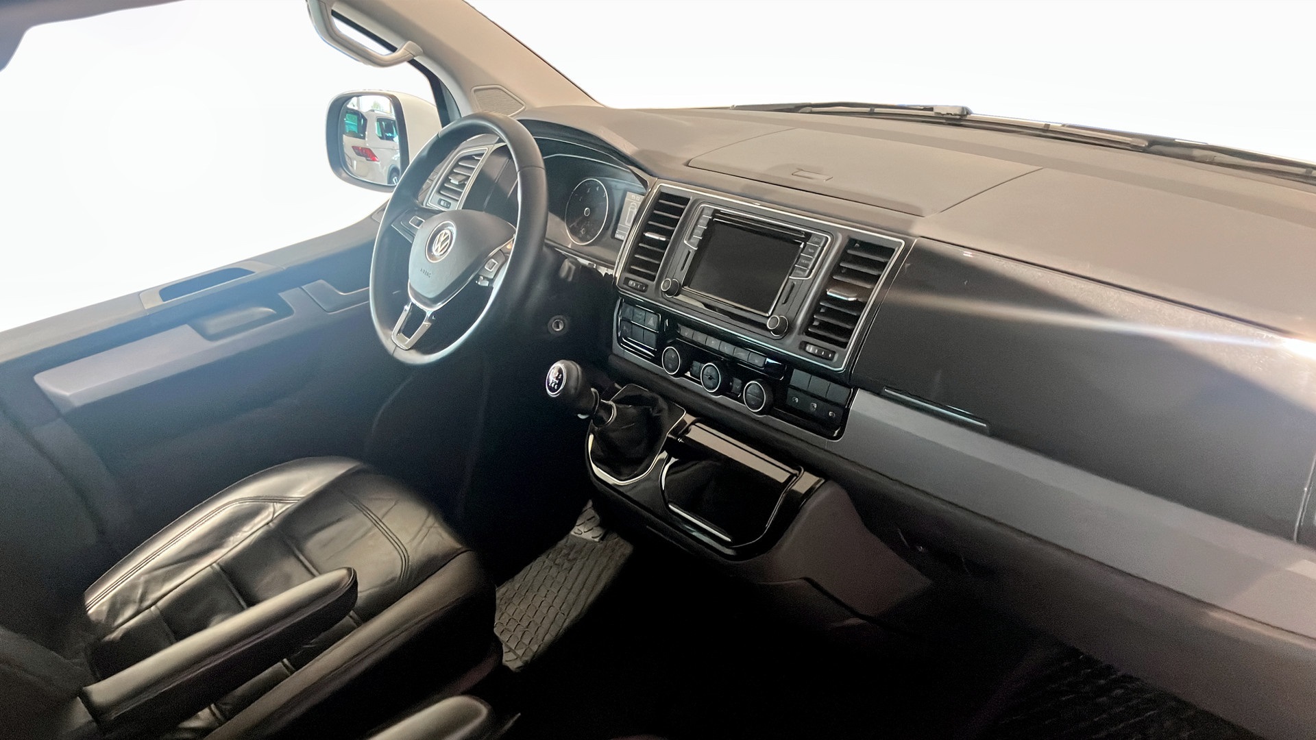 Volkswagen Multivan RBX626