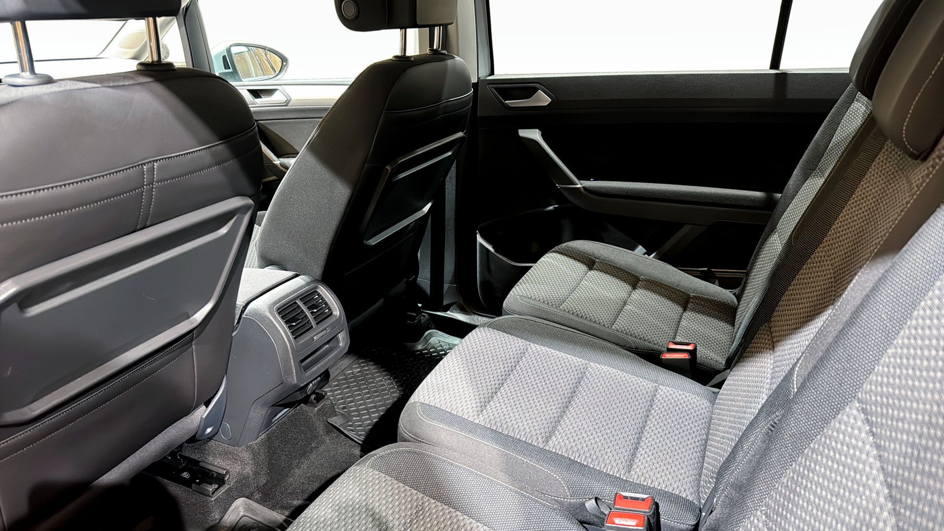 Volkswagen Touran RBY28B
