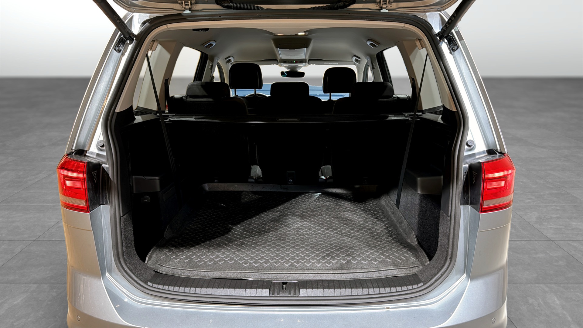 Volkswagen Touran RBY28B