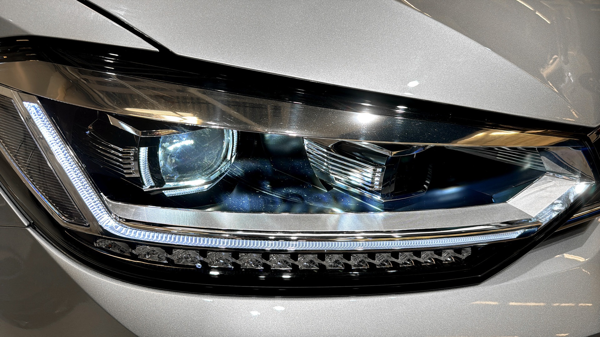 Volkswagen Touran RBY28B
