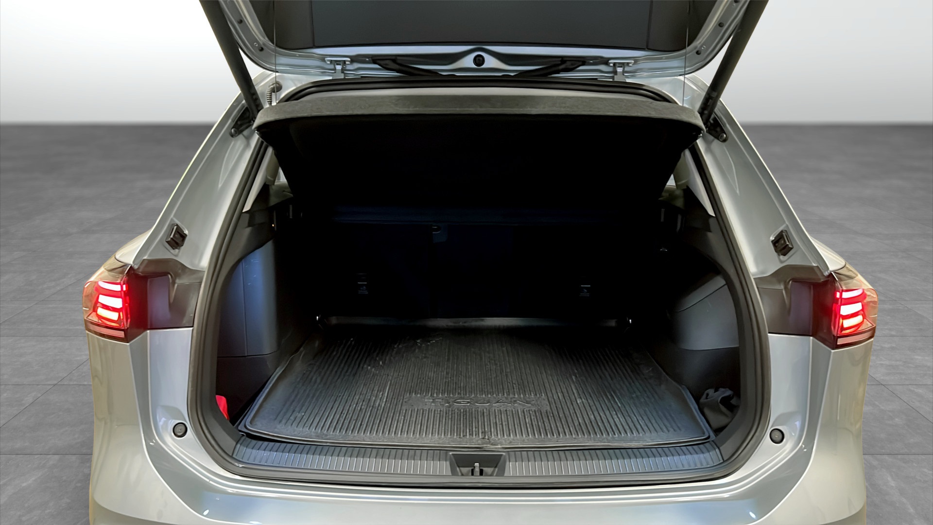 Volkswagen Tiguan RBZ38F