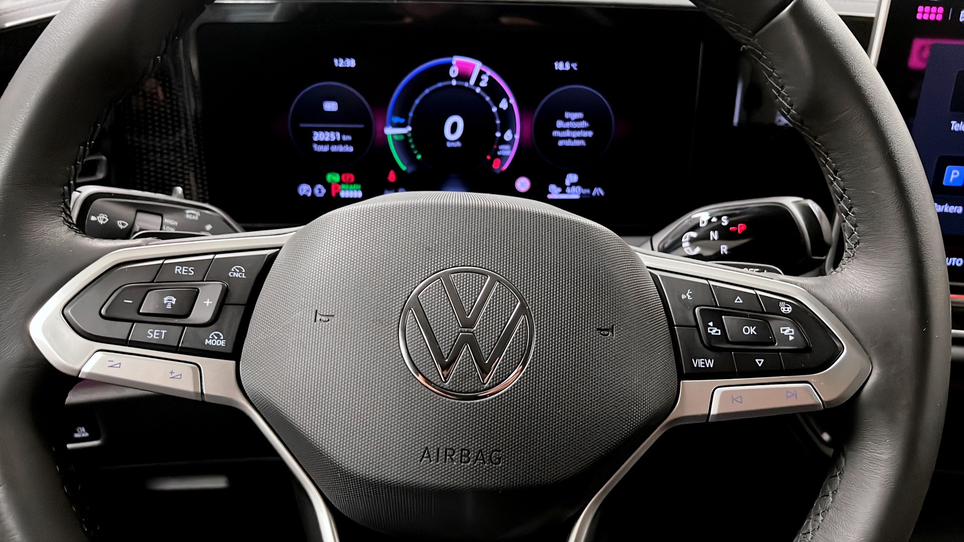 Volkswagen Tiguan RBZ38F