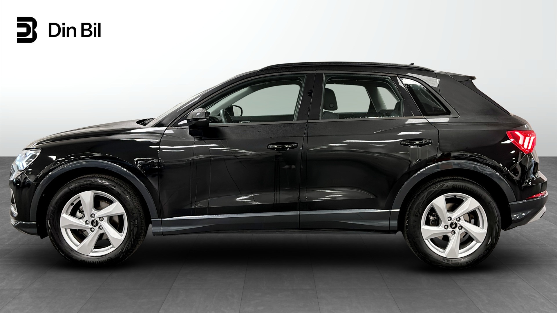 Audi Q3 RCA62N