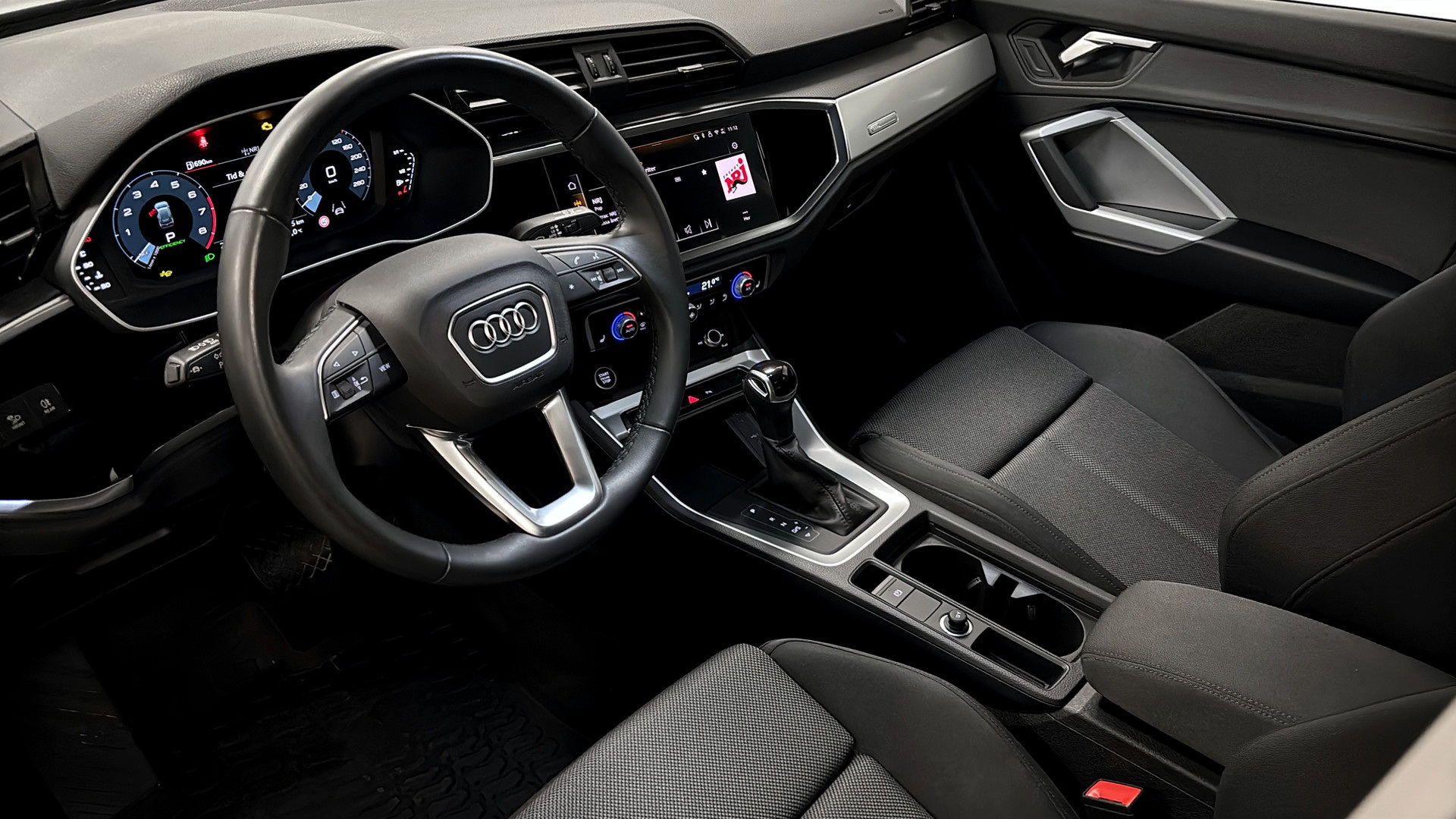Audi Q3 RCA62N