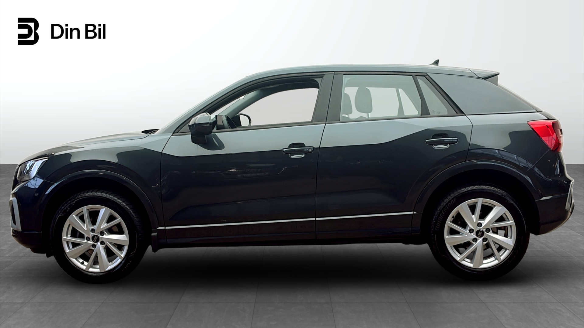 Audi Q2 RCA62W