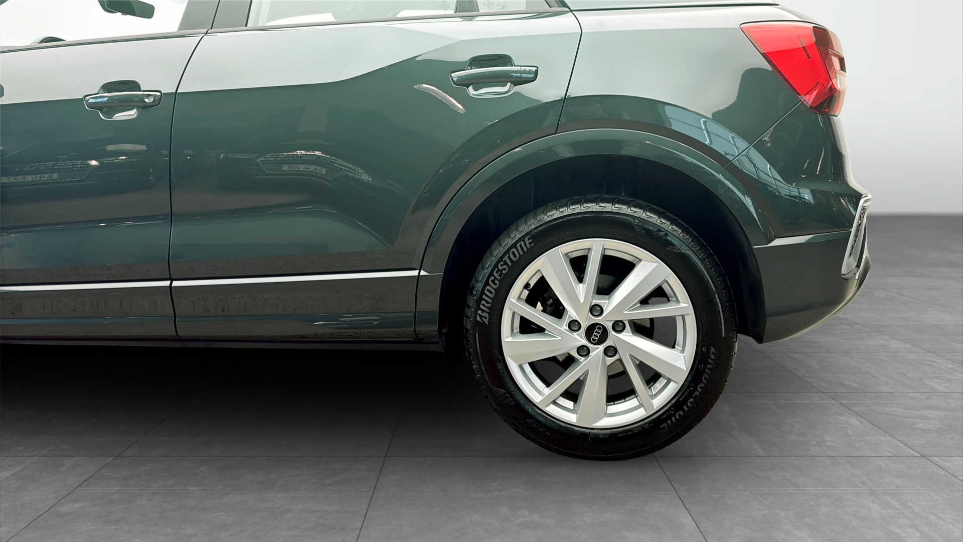 Audi Q2 RCA62W