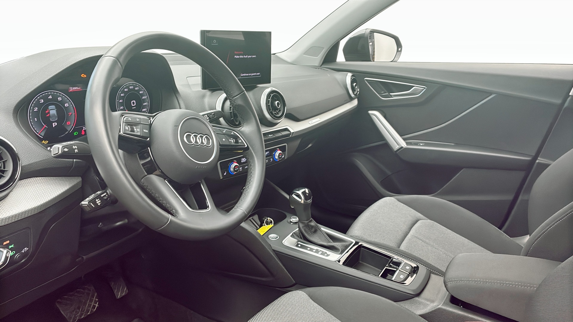 Audi Q2 RCA62W