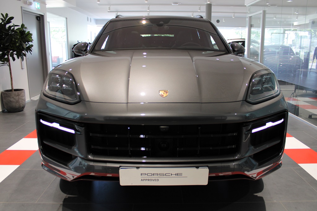 Porsche Cayenne RCB53Y