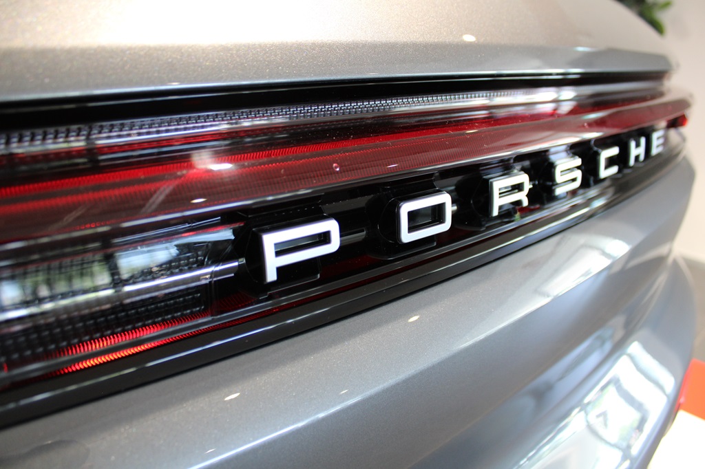 Porsche Cayenne RCB53Y