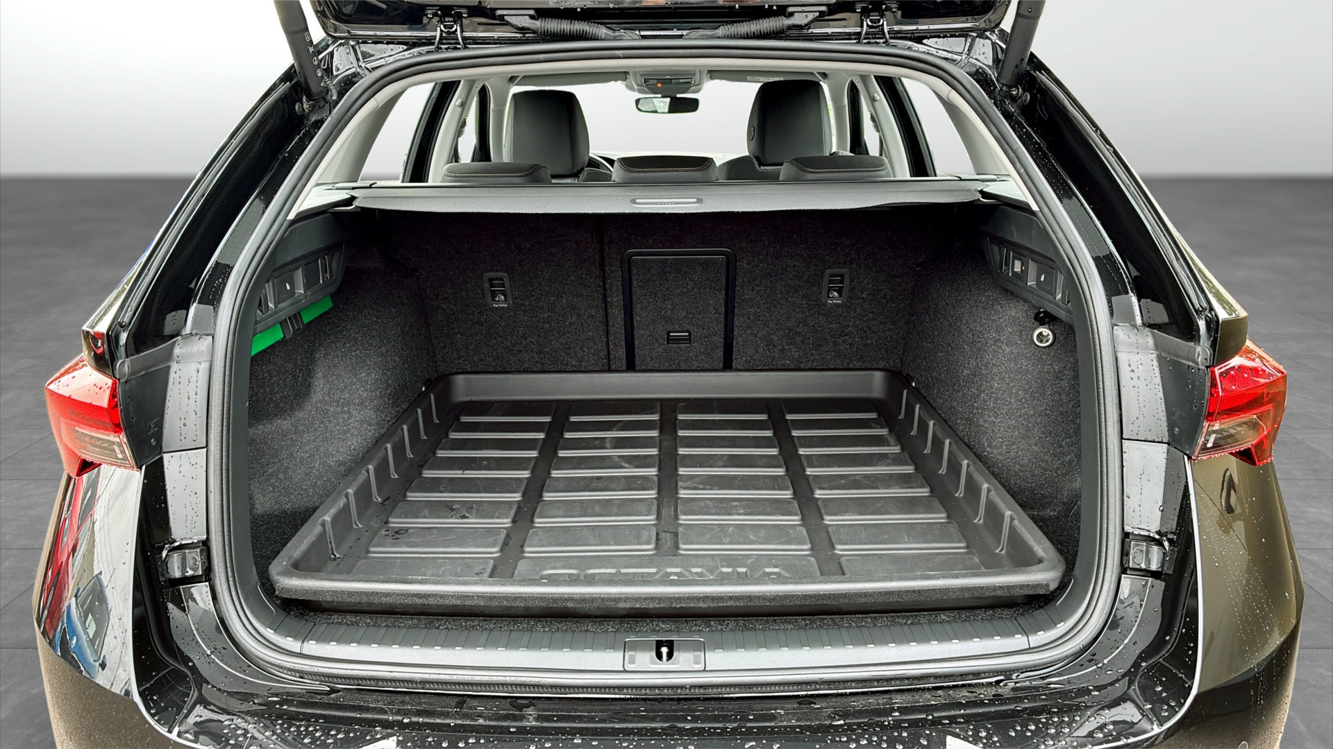 Skoda Octavia Combi RCB72U