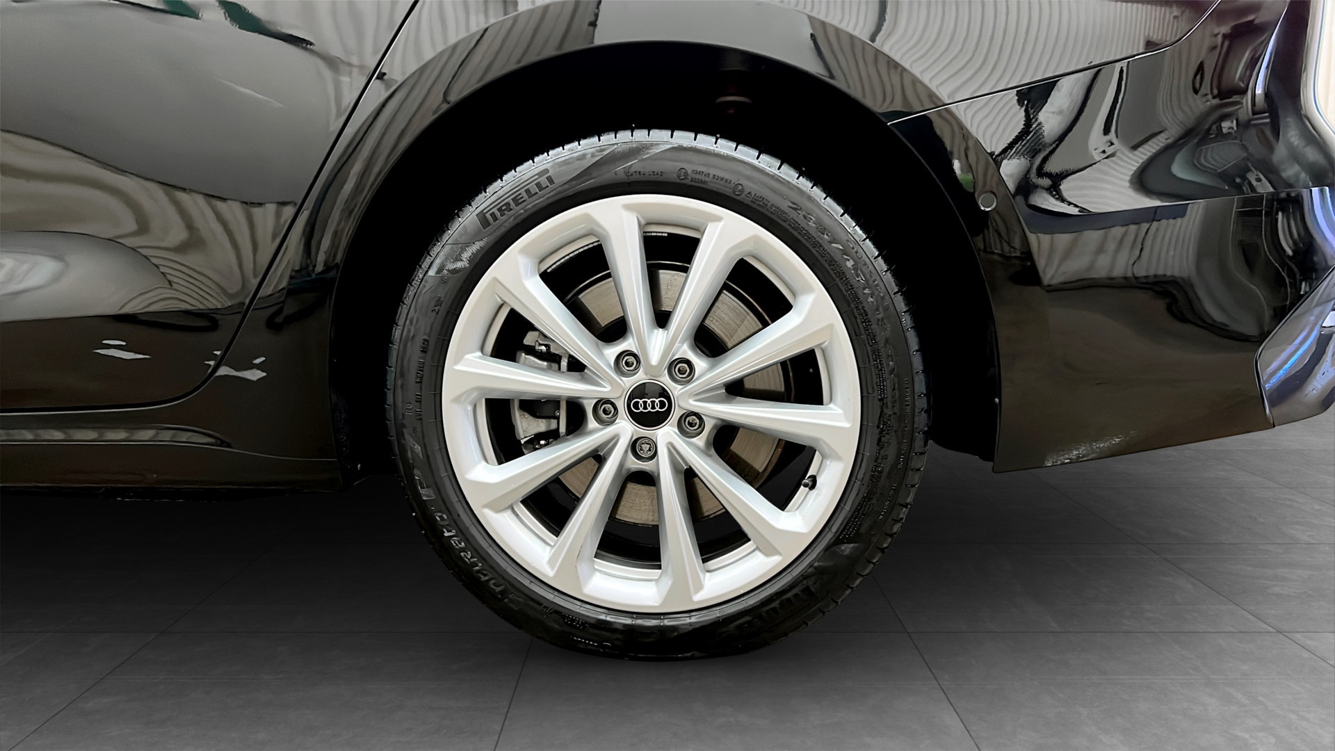 Audi A5 Avant RCC10W
