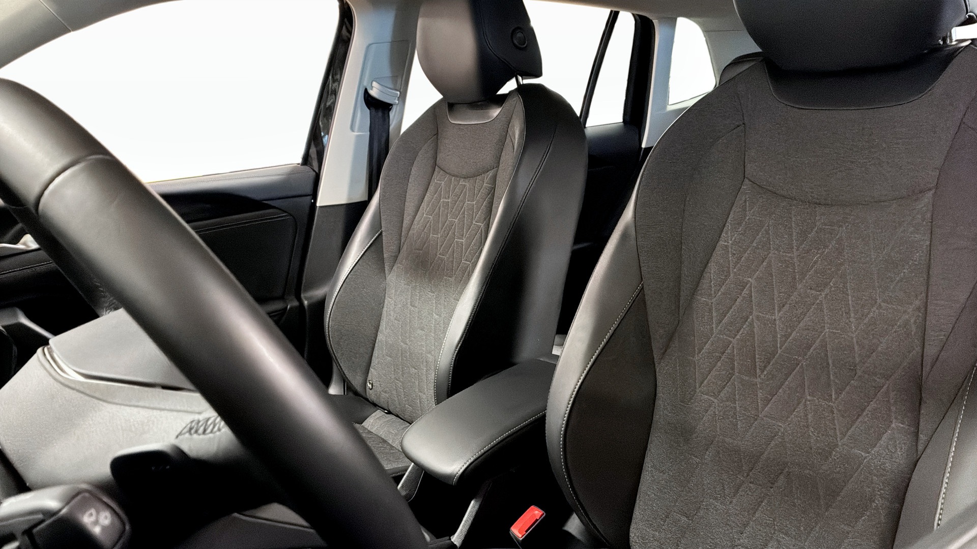 Volkswagen Tiguan RCC69P