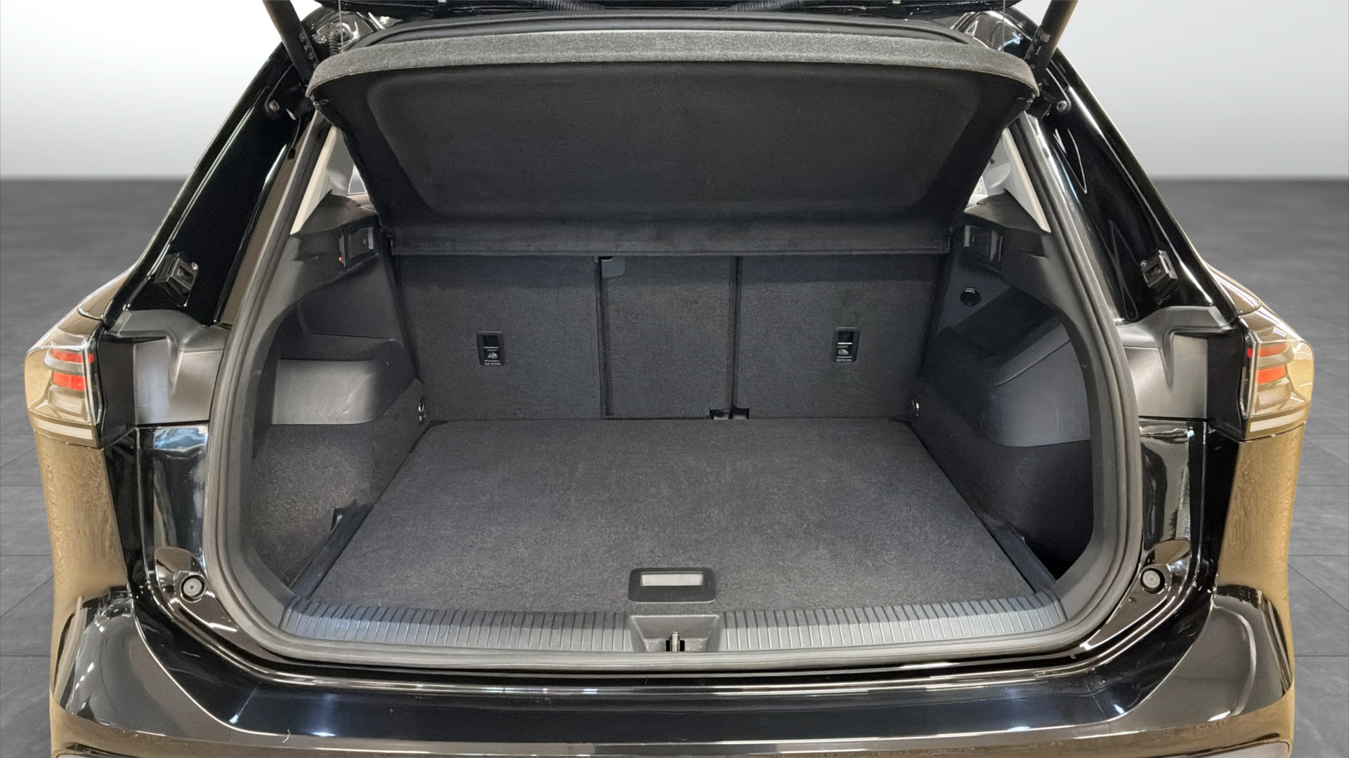 Volkswagen Tiguan RCC69P