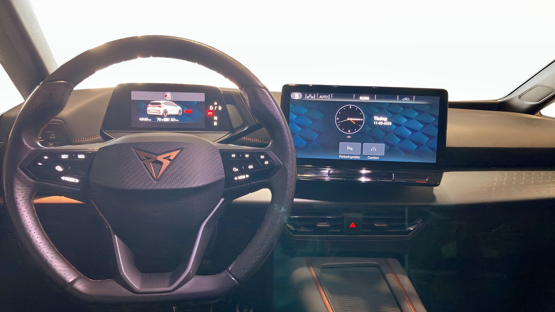 CUPRA Born RCD37M