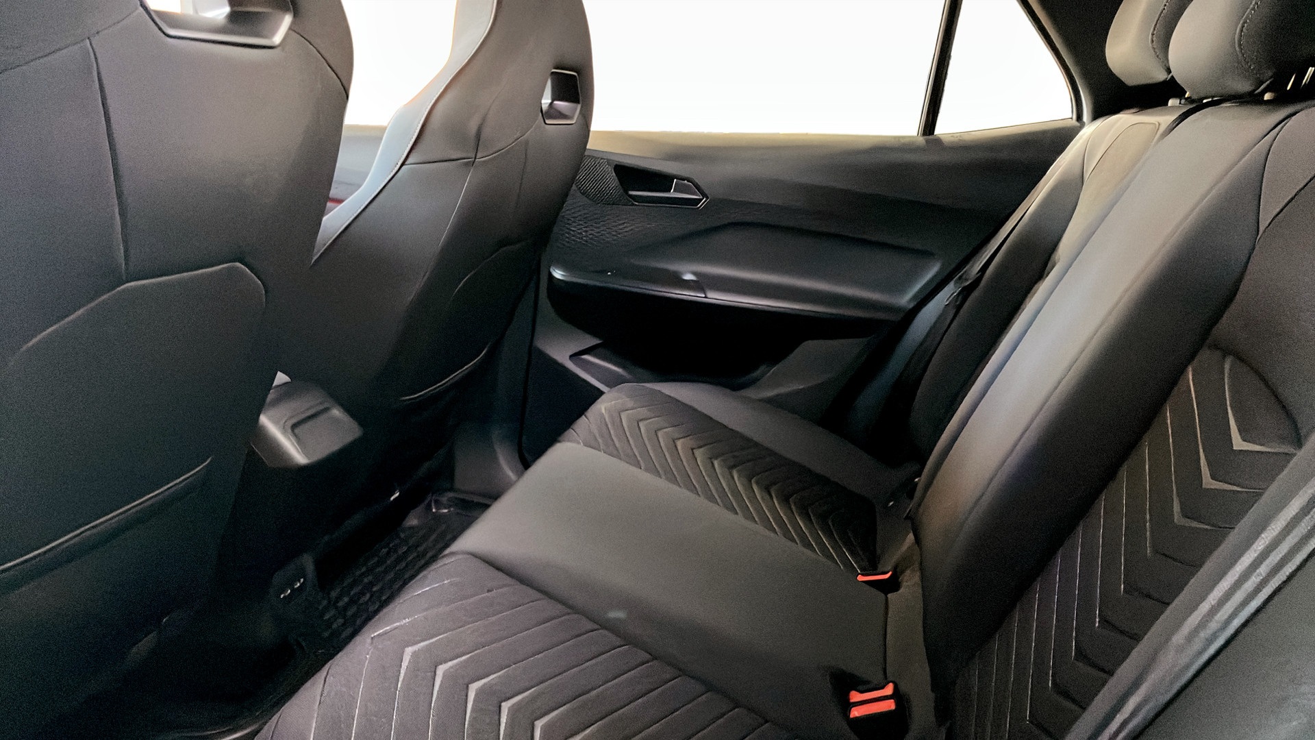 CUPRA Born RCD37M
