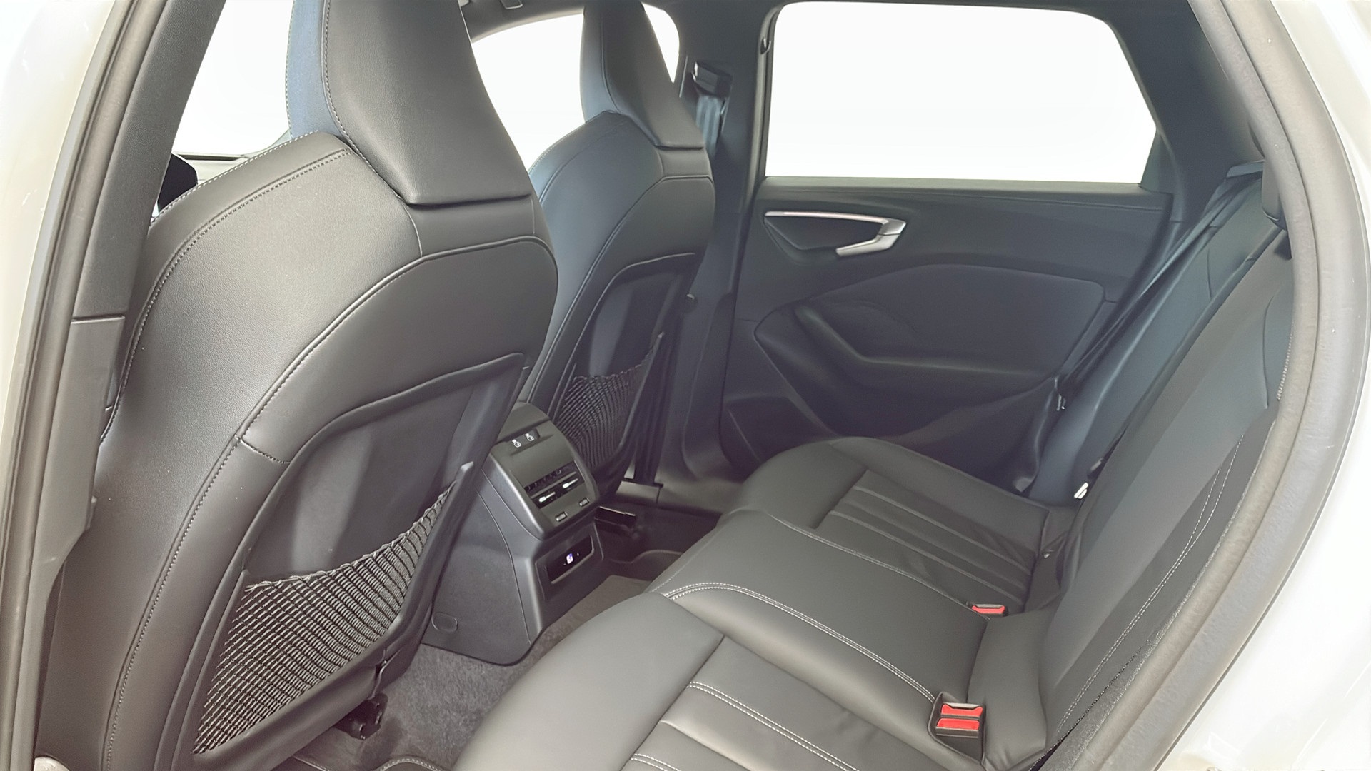 Audi A5 Avant RCD48M