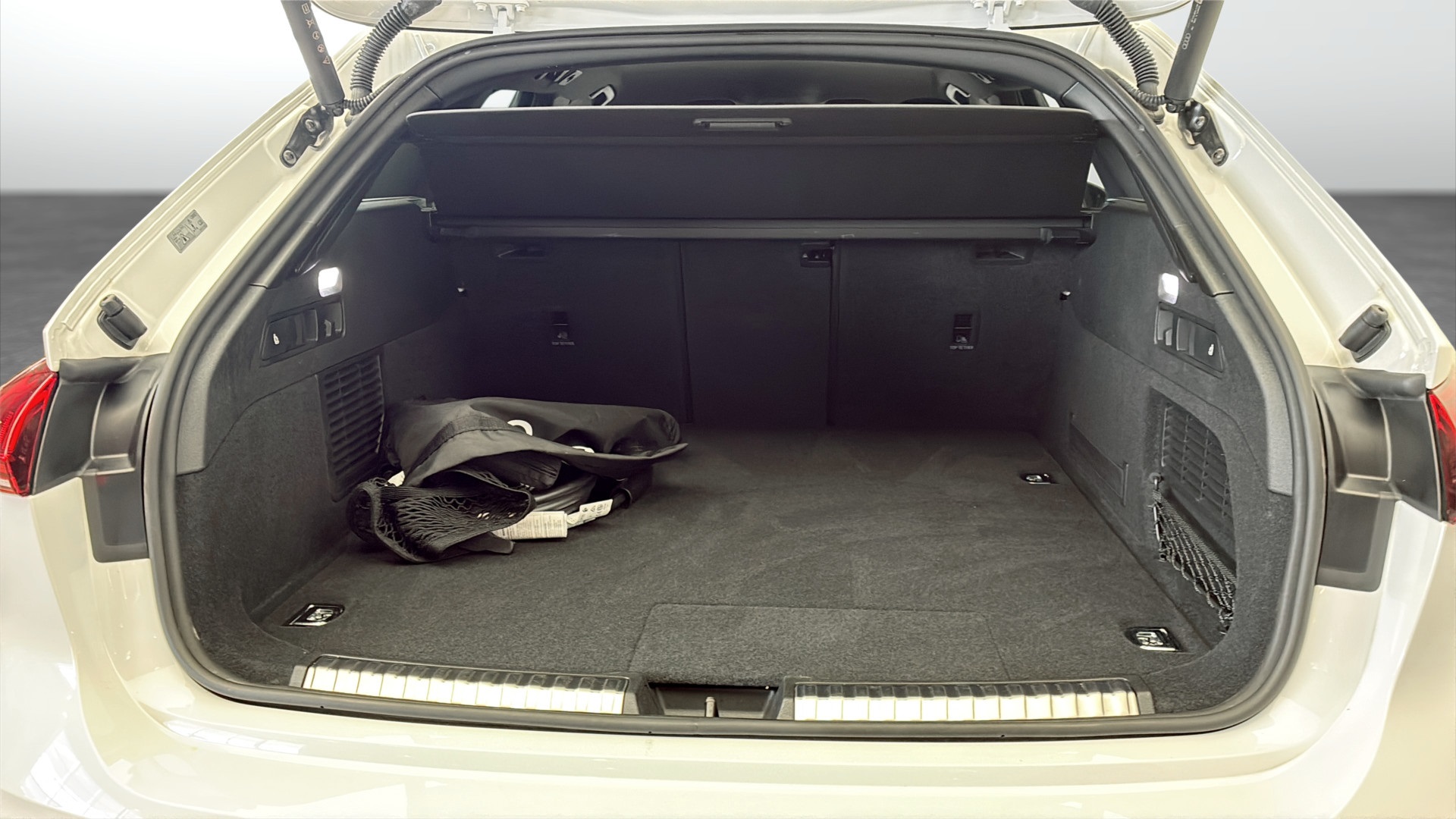 Audi A5 Avant RCD48M
