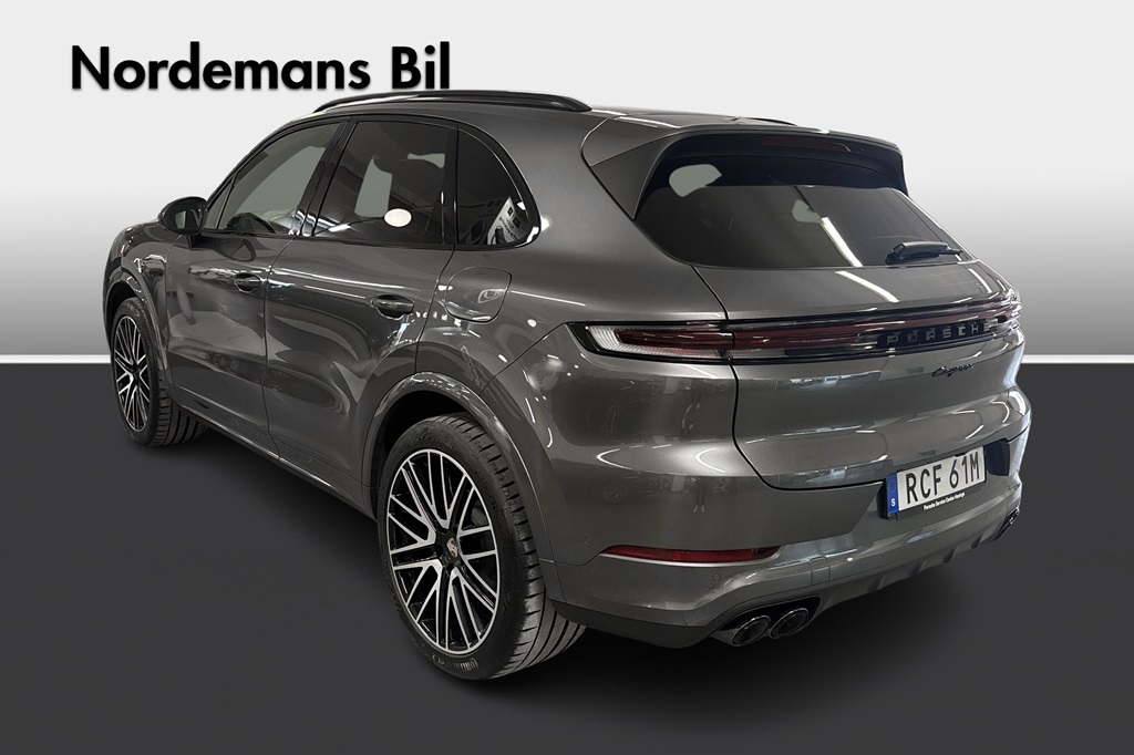 Porsche Cayenne RCF61M
