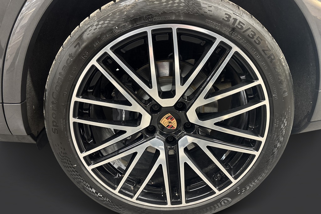 Porsche Cayenne RCF61M