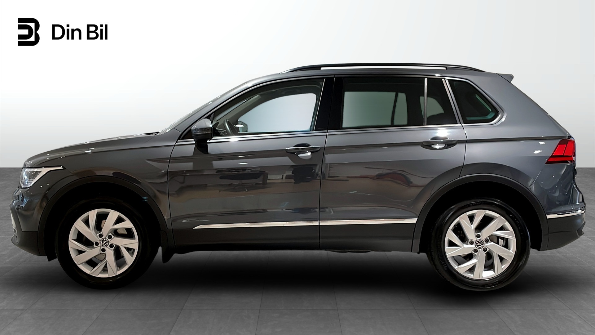 Volkswagen Tiguan RCJ15J