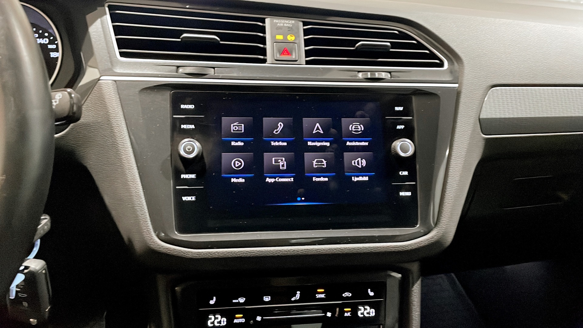 Volkswagen Tiguan RCJ15J