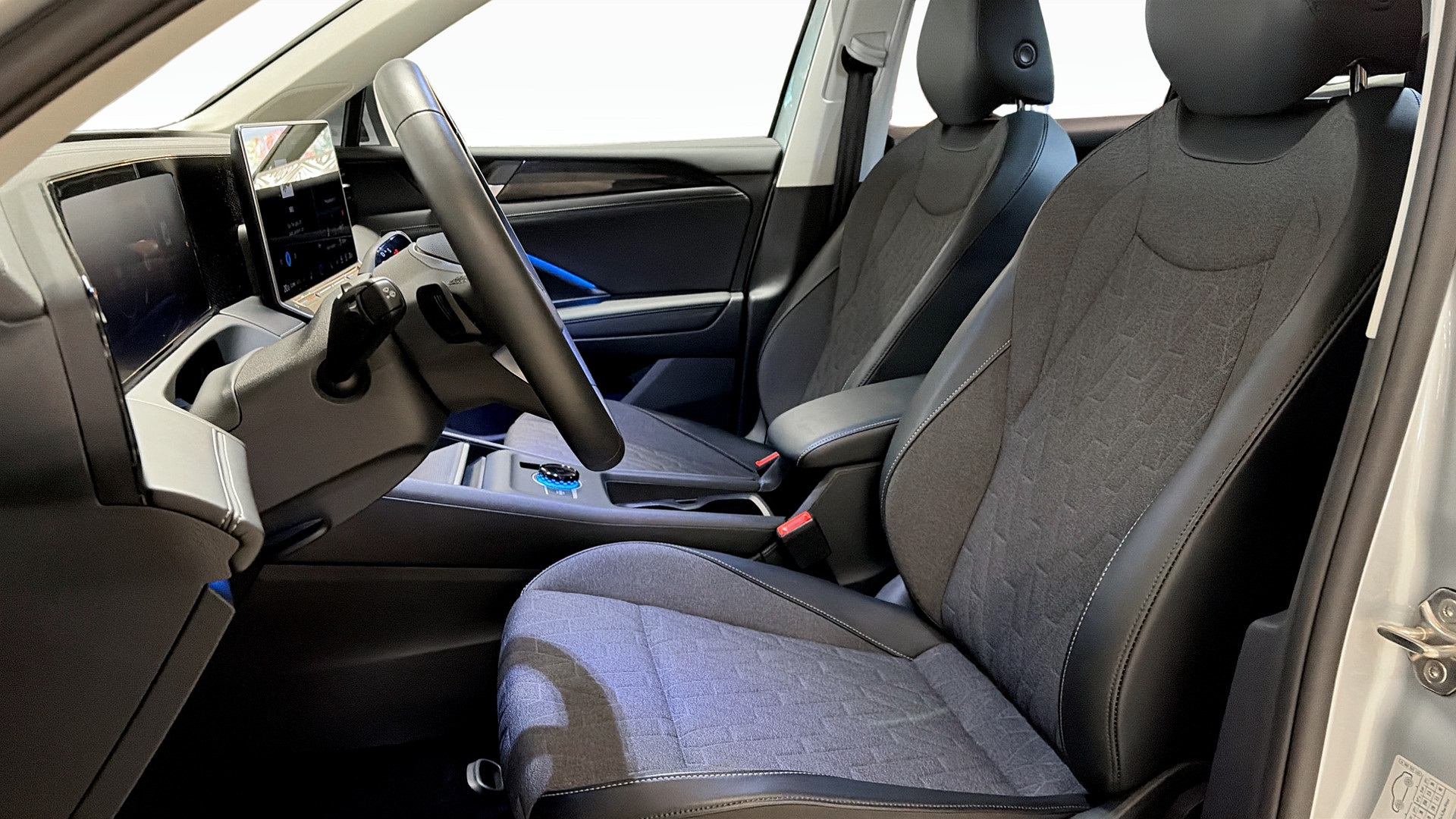 Volkswagen Tiguan RCL90U