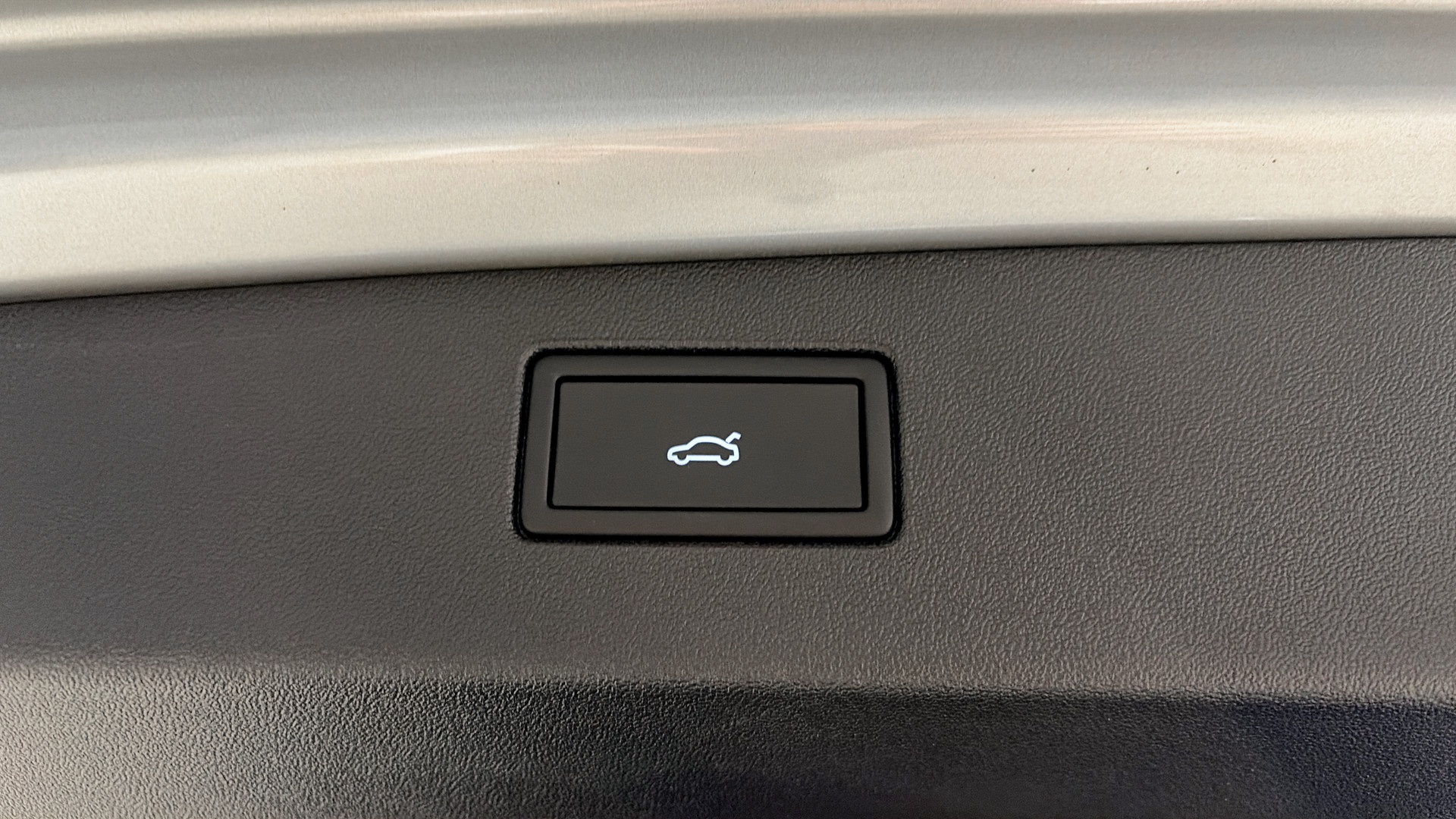 Volkswagen Tiguan RCL90U