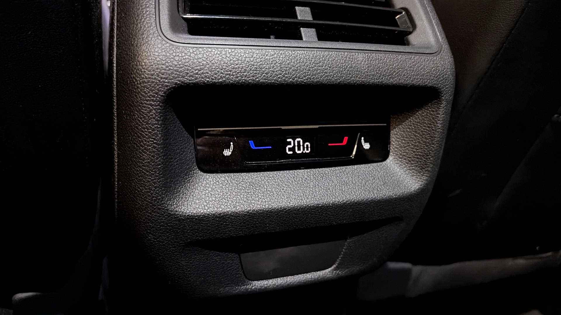 Volkswagen Tiguan RCL90U