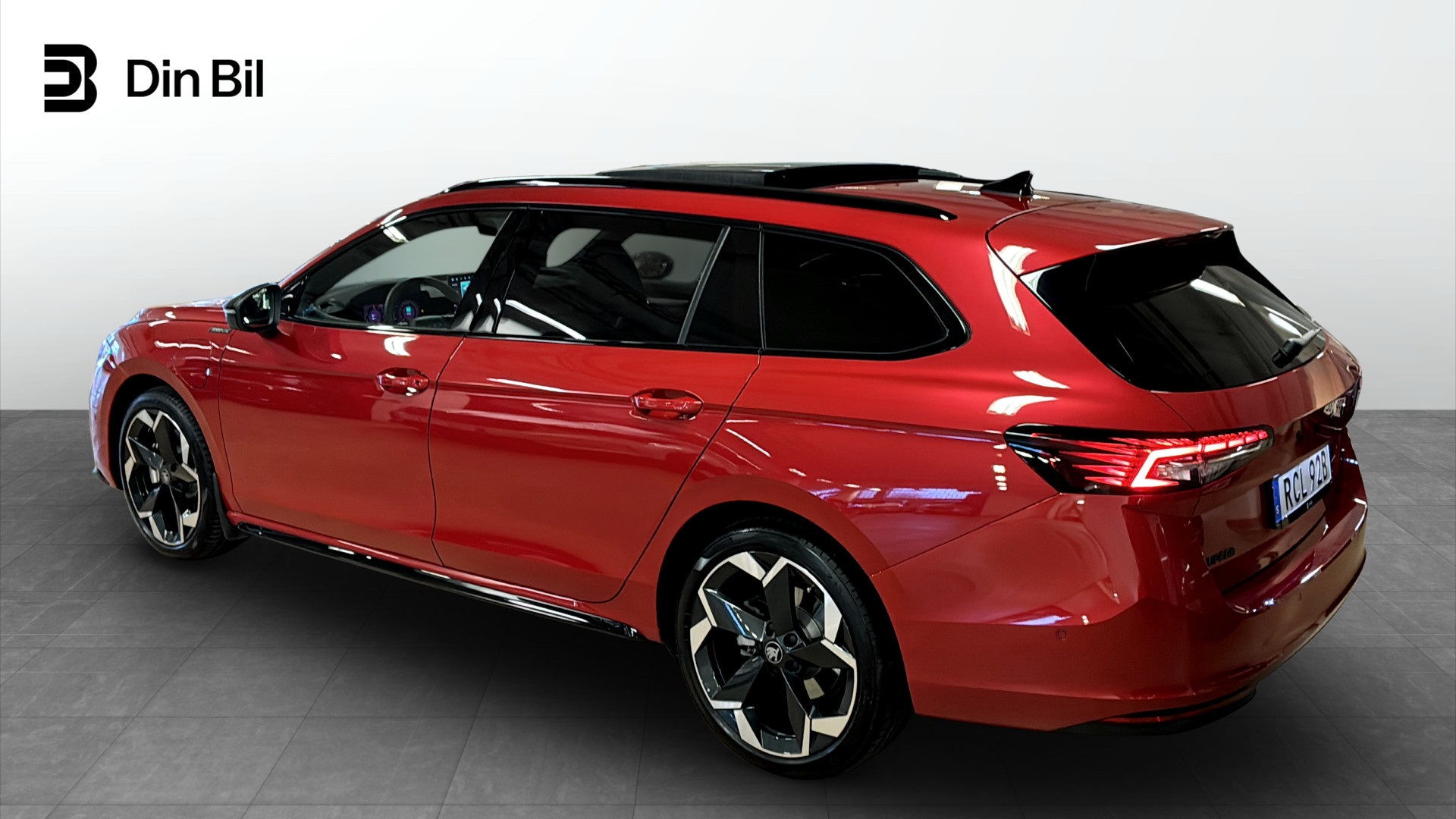 Skoda Superb RCL92B
