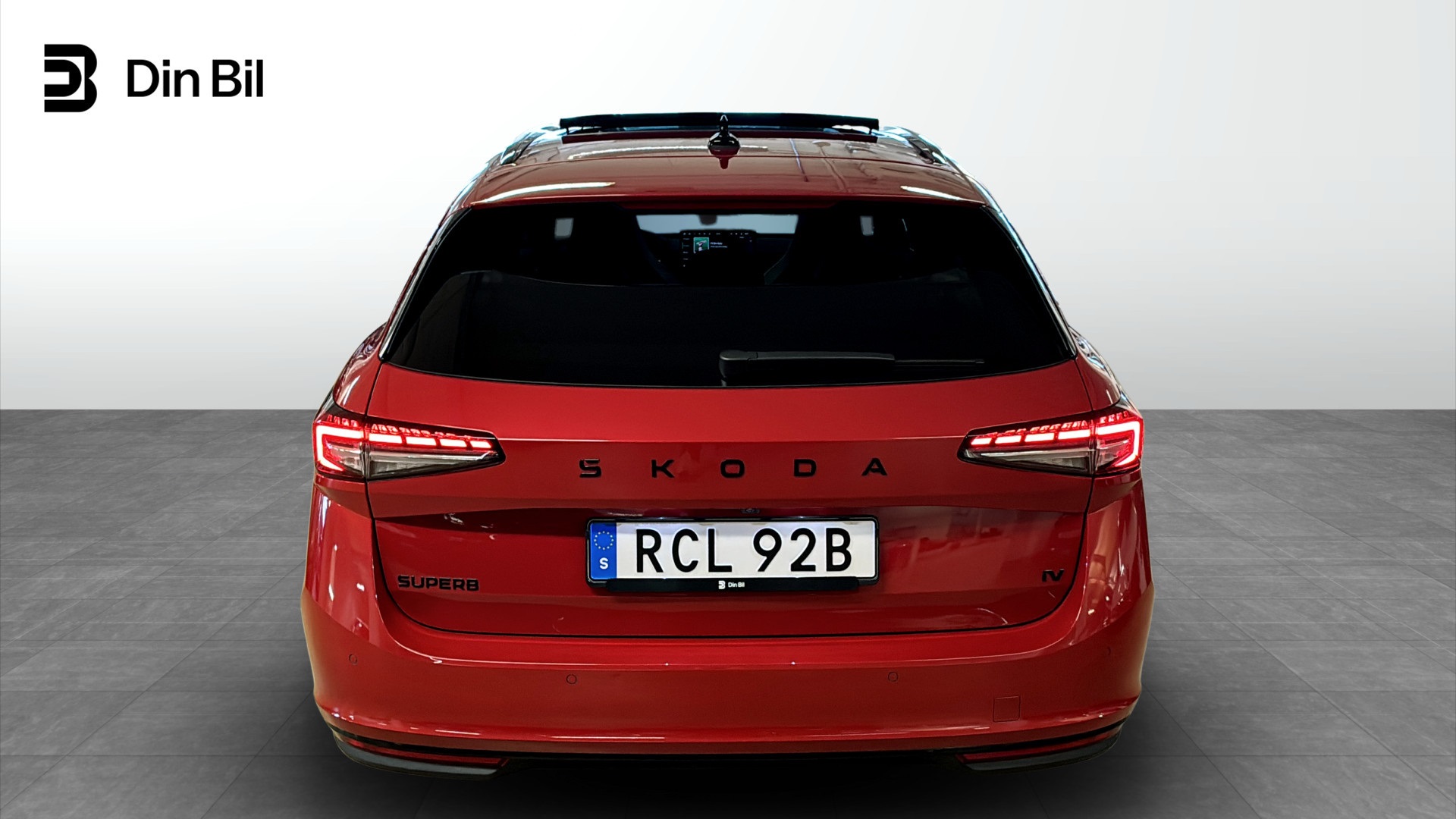 Skoda Superb RCL92B