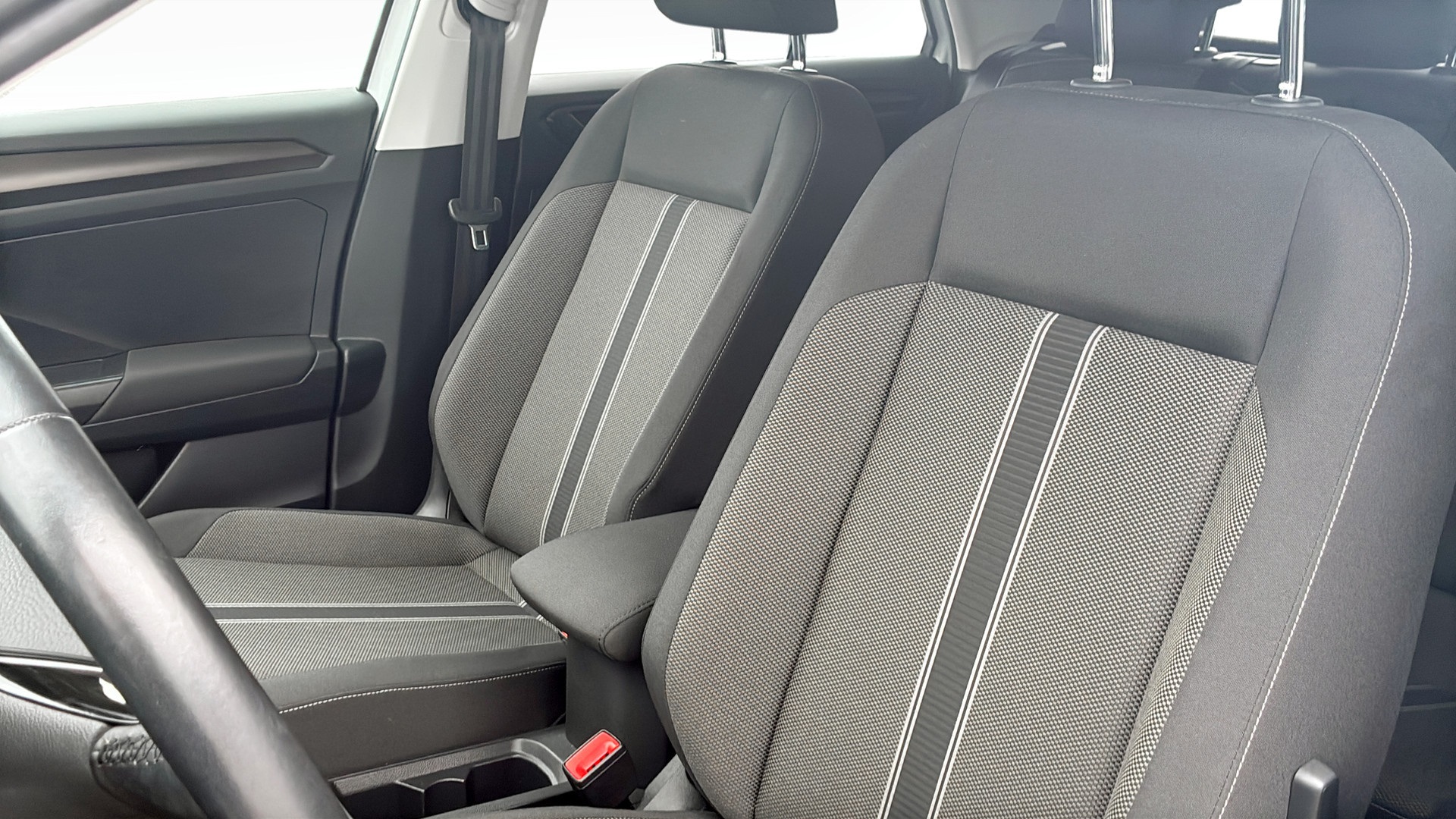 Volkswagen T-Roc RCM85M