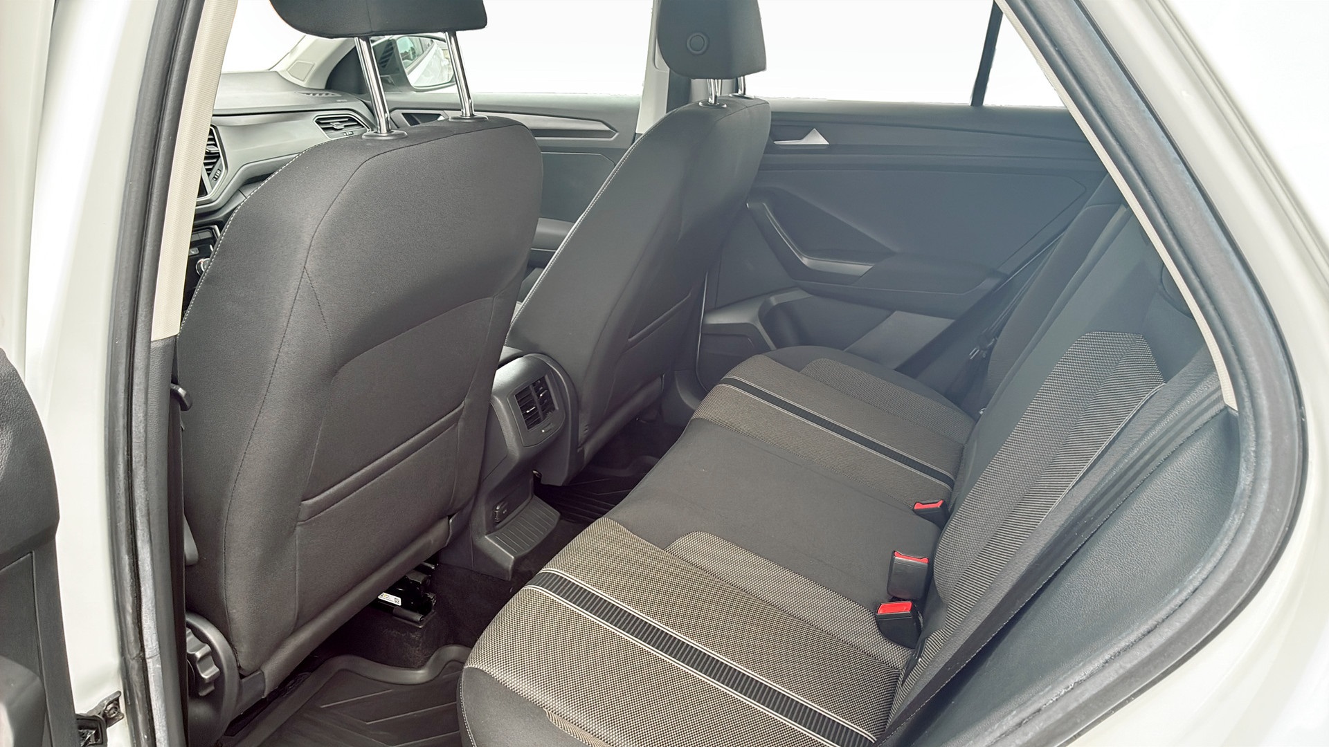 Volkswagen T-Roc RCM85M