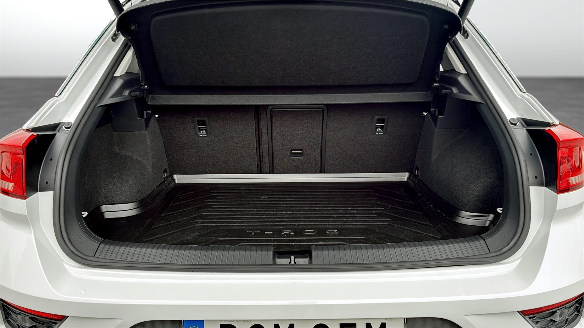 Volkswagen T-Roc RCM85M