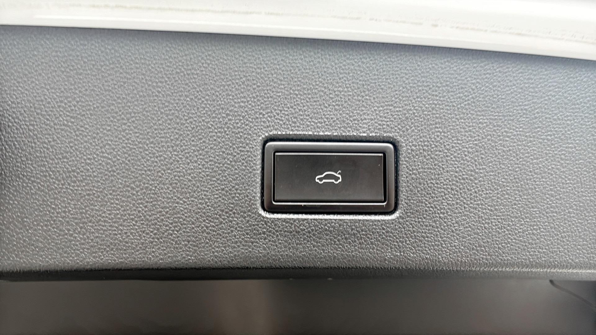 Volkswagen T-Roc RCM85M