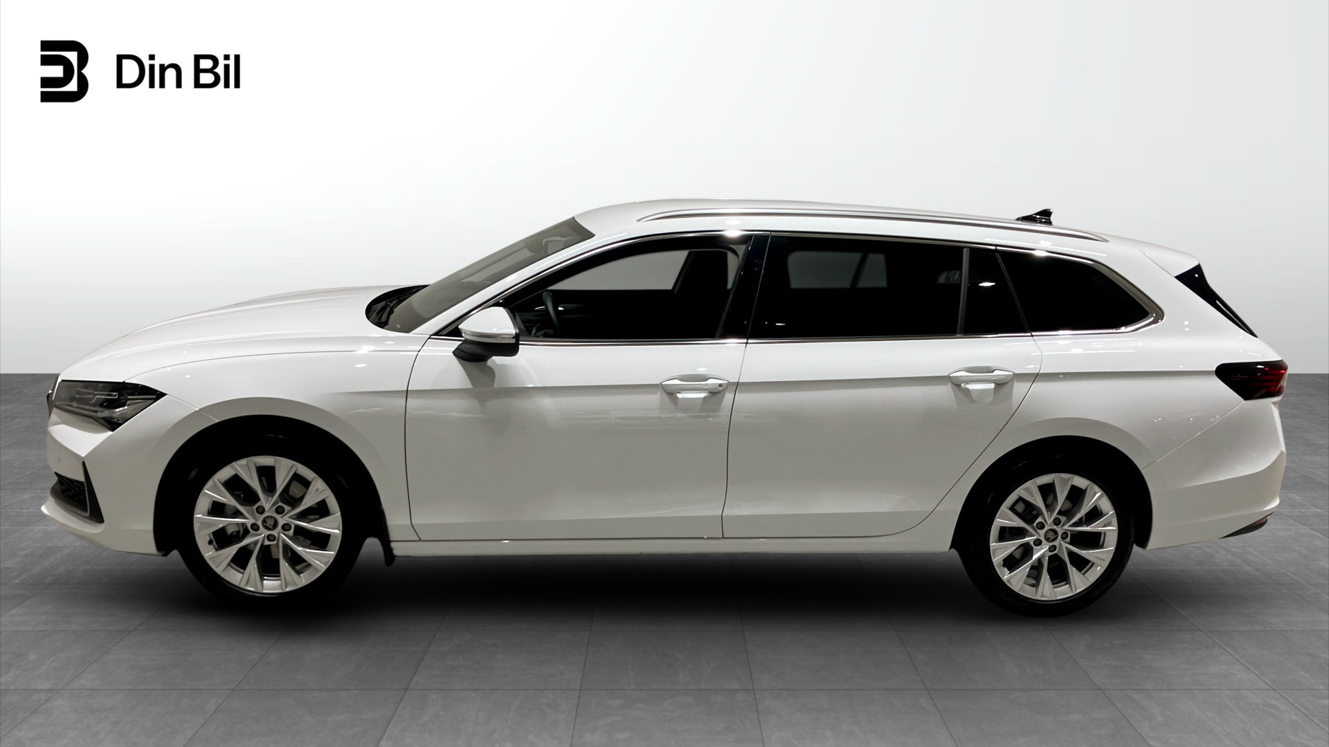 Skoda Superb Combi RCN59F