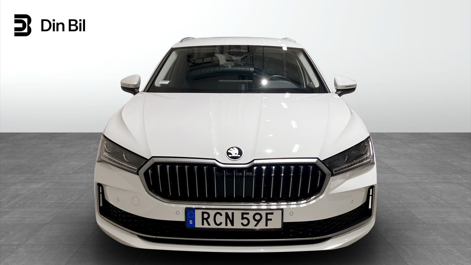 Skoda Superb Combi RCN59F