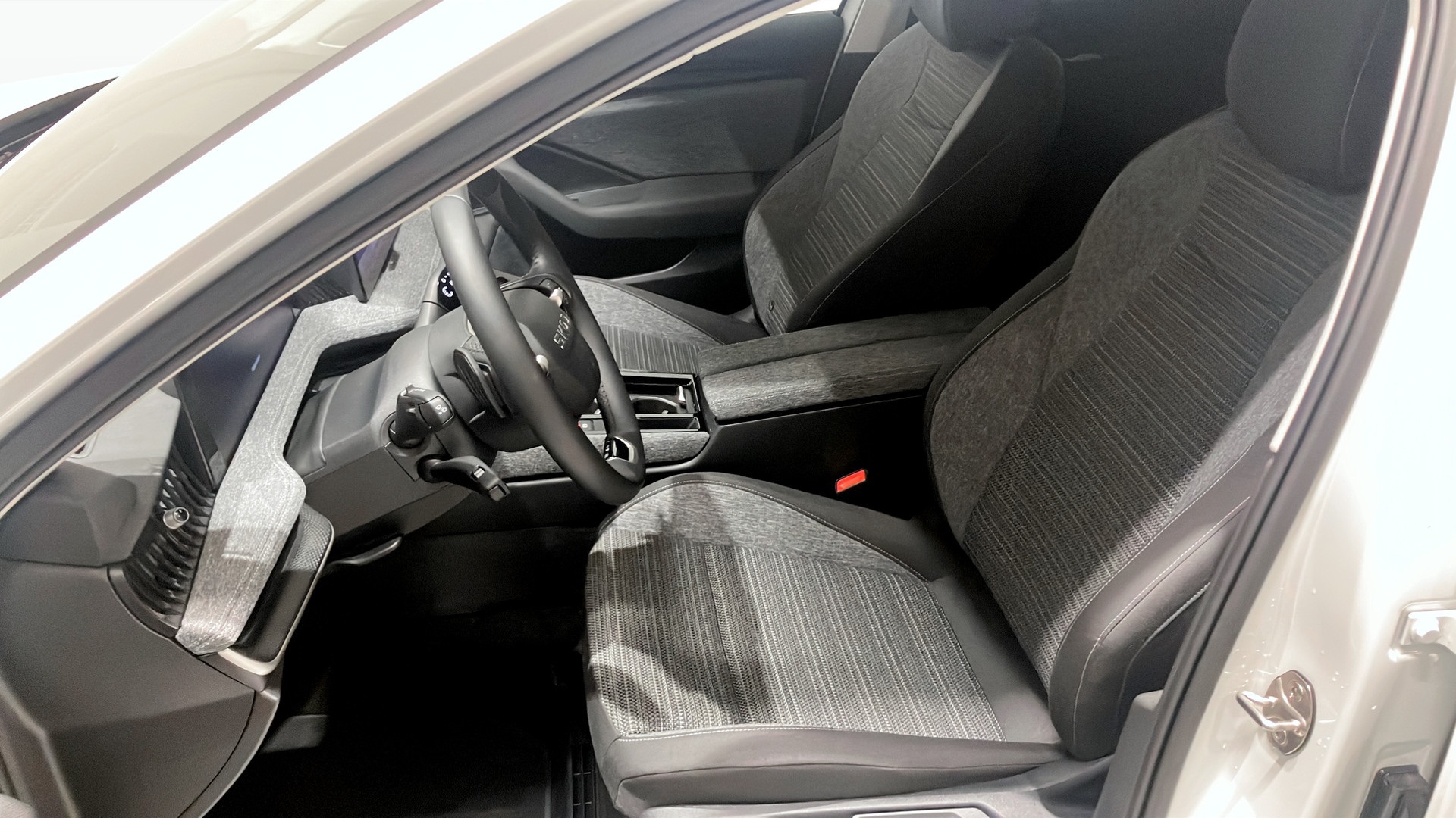 Skoda Superb Combi RCN59F