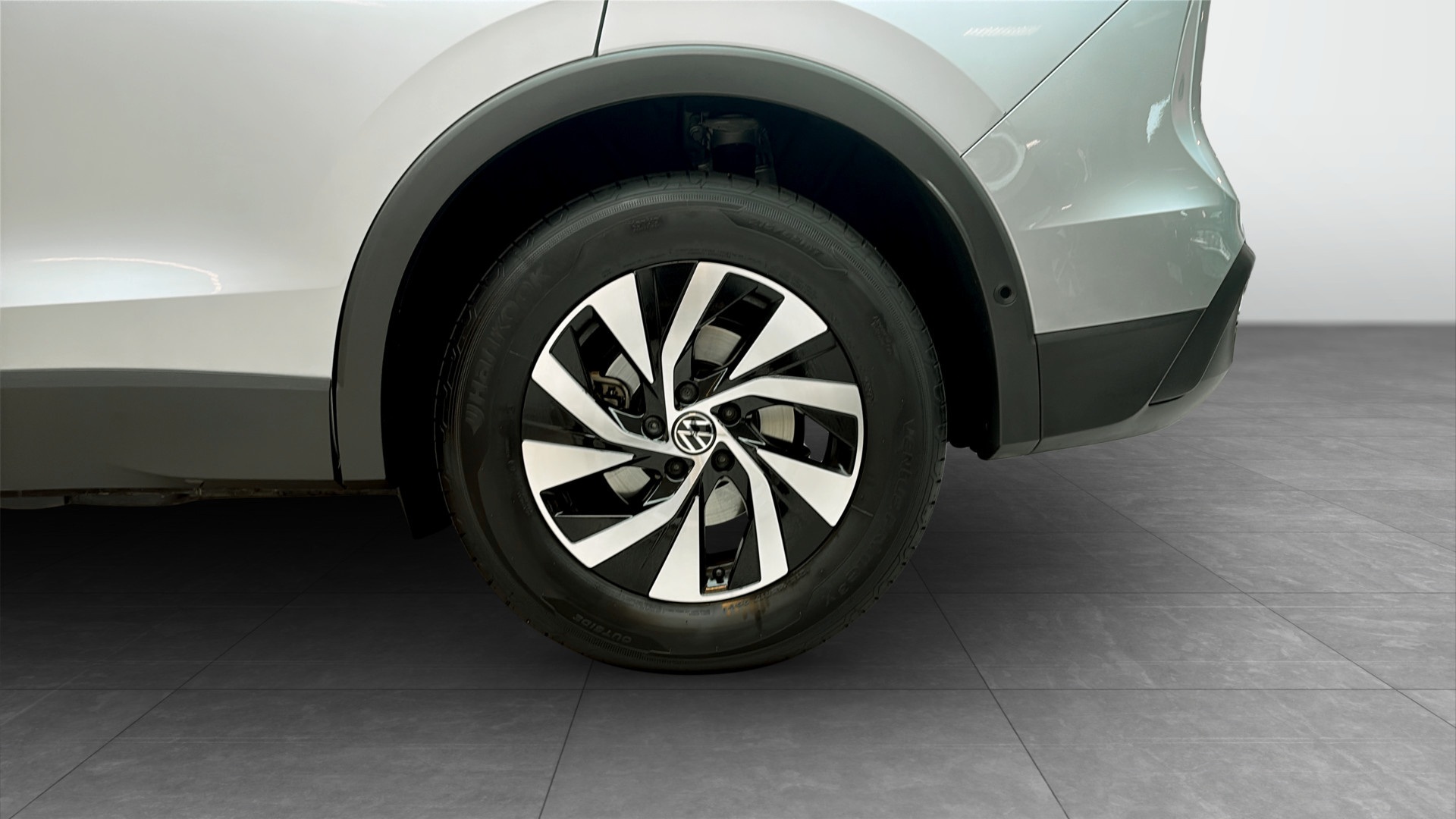 Volkswagen Tiguan RCN87M