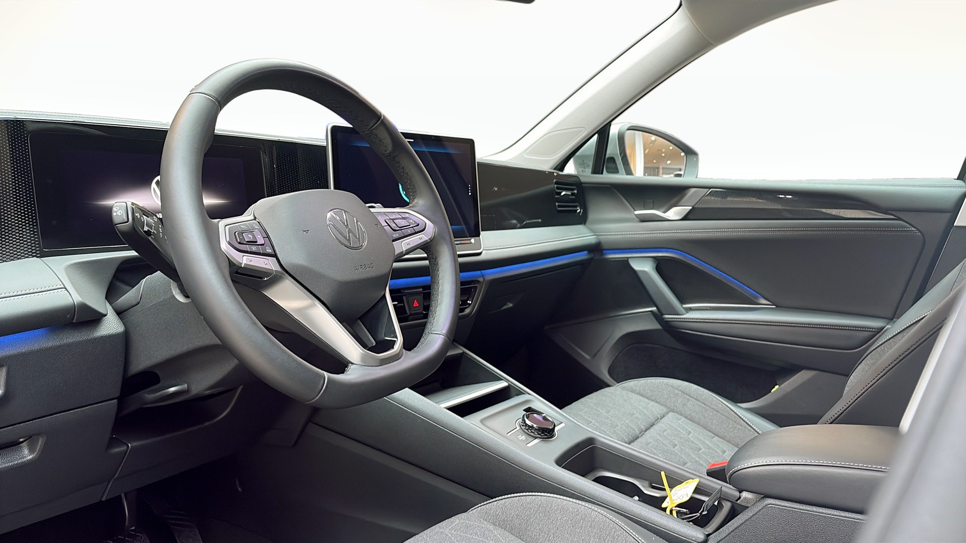 Volkswagen Tiguan RCN87M