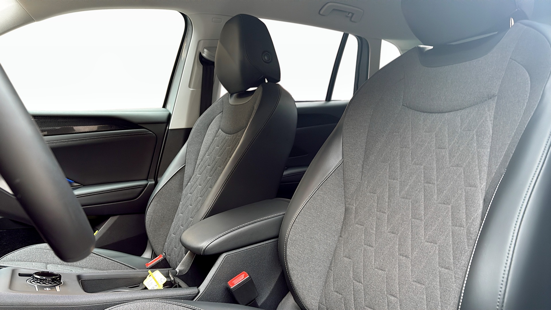 Volkswagen Tiguan RCN87M