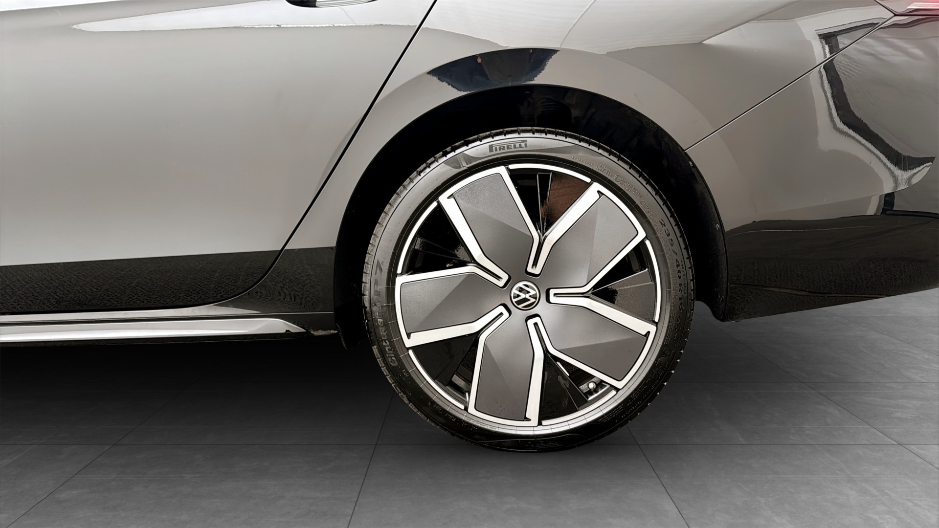 Volkswagen Passat RCR39Y