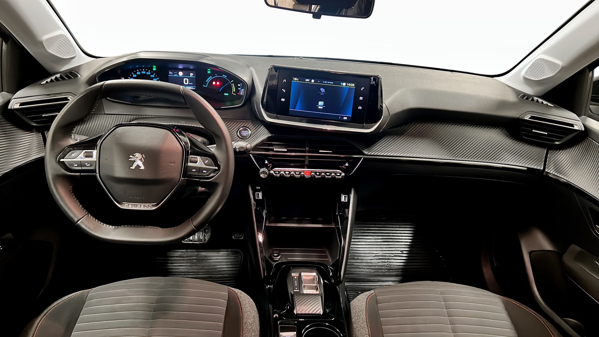 Peugeot e-208 RCR46J