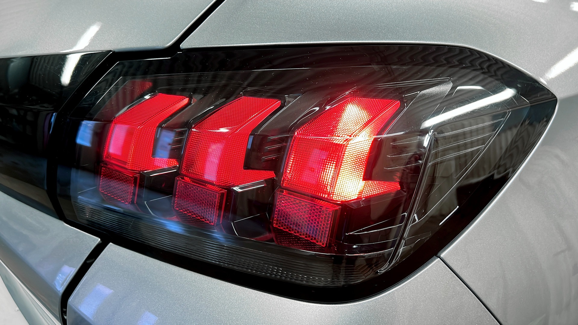 Peugeot e-208 RCR46J